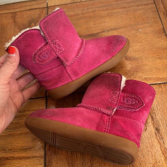 UGG Fuchsia Pink Suede Toddler Boots Size 7 - Picture 1 of 10